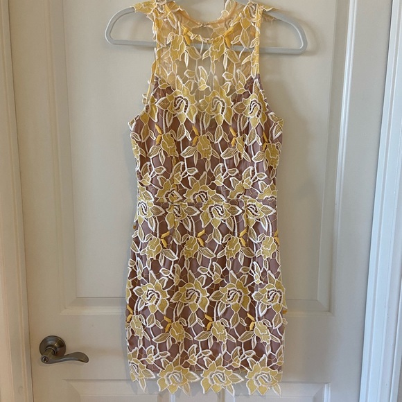 Revolve NBD Harriet Floral Lace Bodycon Mini Dress Yellow White $188 Size Medium - Picture 2 of 7